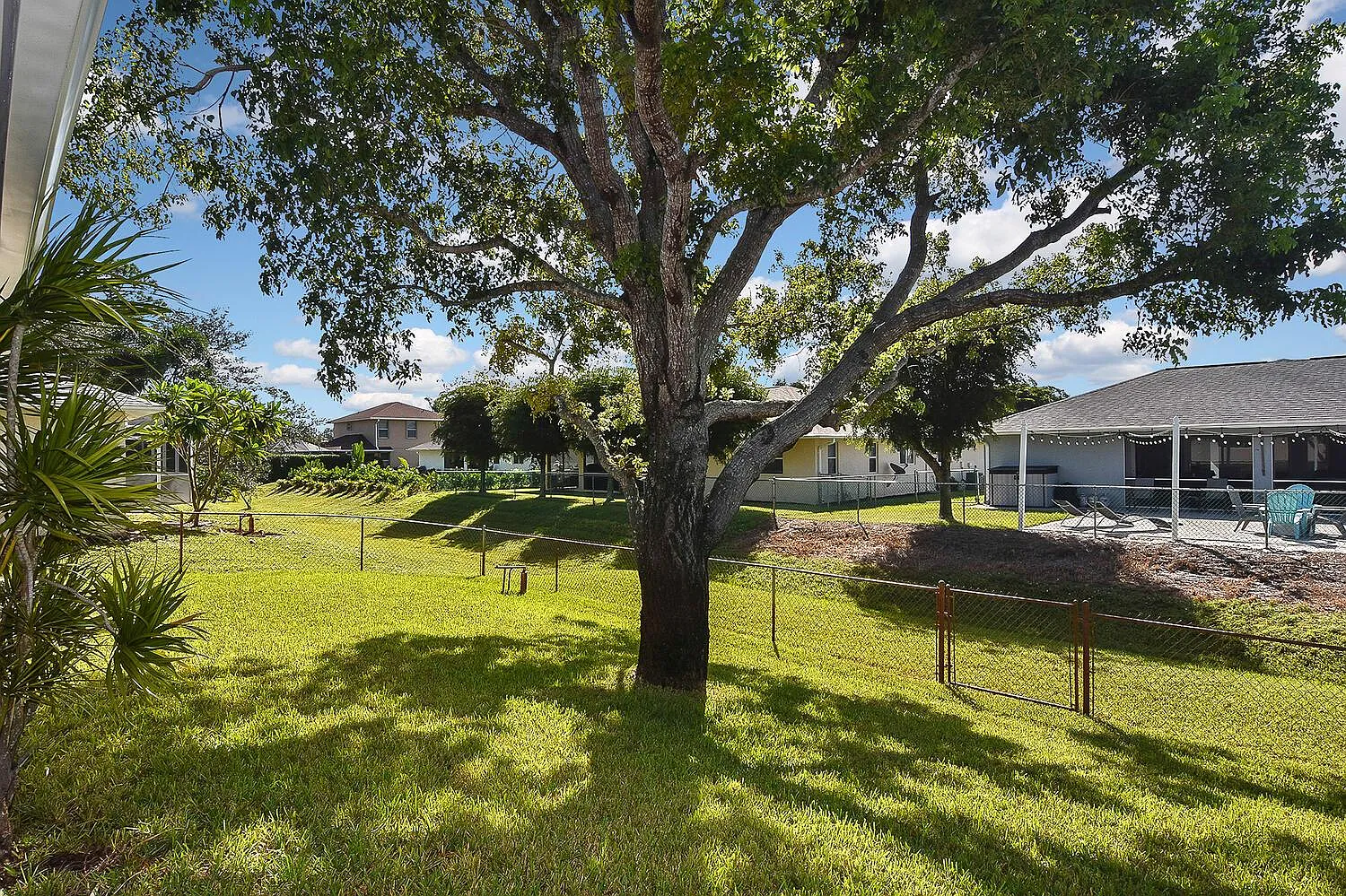 3 bed, 1923 sqft, $2,750 — Photo 4