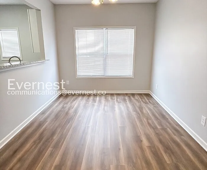 8631 Thomas Ln — Photo 5