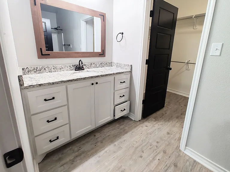 2215 Quitman Ave — Photo 15