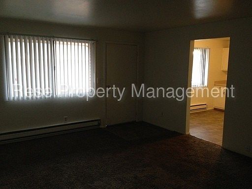 3rd image of 1875 Westview Cir APT 5