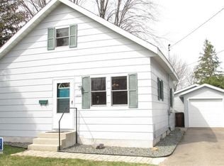 1432 Frontenac Ave, Stevens Point, WI 54481