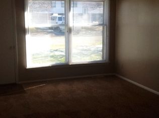 2501 Chateau Dr, Saint Joseph, IL