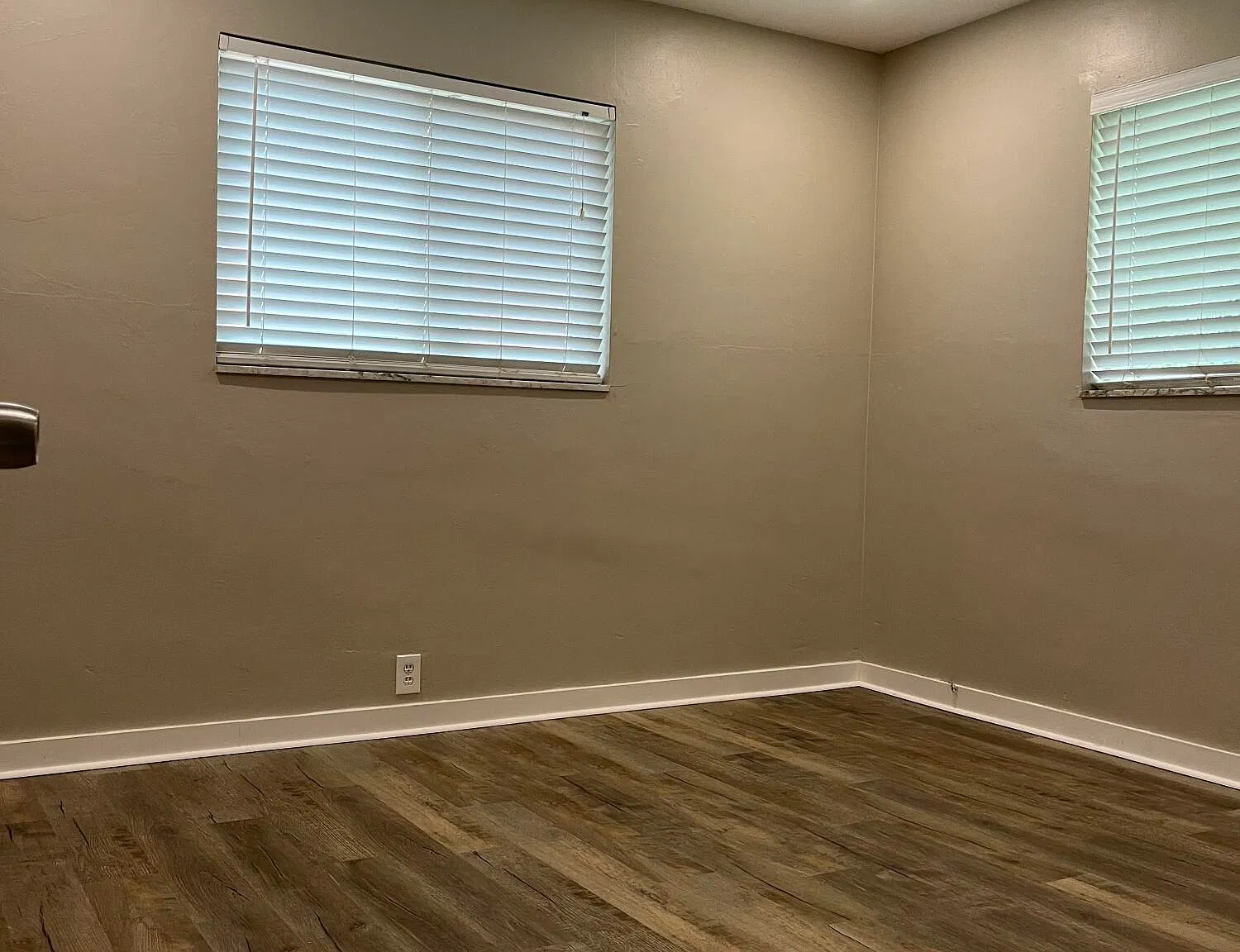 1 bed, 1.0 bath, 1554 sqft, $1,600 — Photo 4