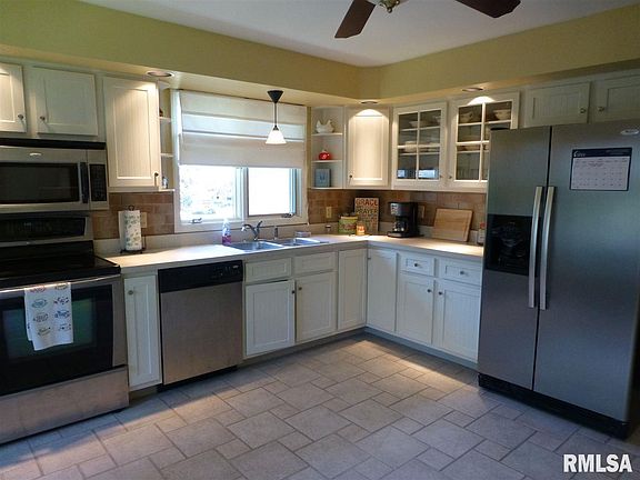 2nd image of 403 Hemlock Dr