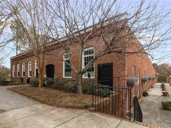 220 Tar Branch Ct, Winston Salem, NC 27101