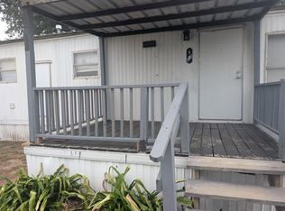 12 Stone Ridge Cir, Gainesville, TX 76240