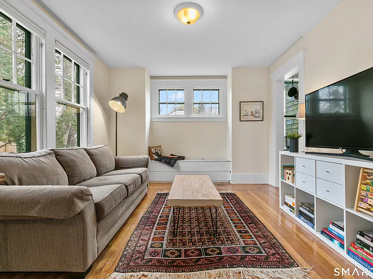 53 Turner Ave — Photo 12