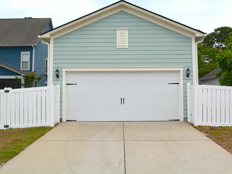 9103 Devaun Park Blvd — Photo 3
