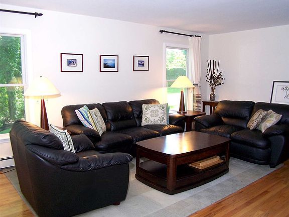 5th image of 8 Jefferson Ct