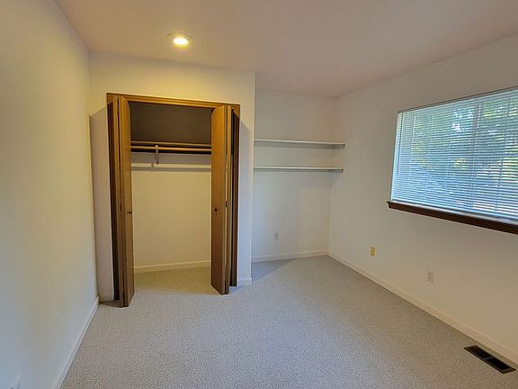 3rd image of 10021 Angle Ln SW