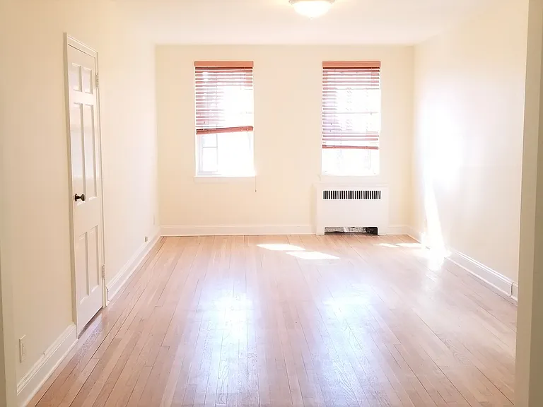 14 Ware St #33 — Photo 2