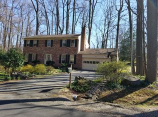 6927 Colburn Dr, Annandale, VA 22003