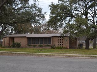 407 N High St, Uvalde, TX 78801