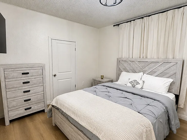1982 Olive Ave #1 — Photo 4