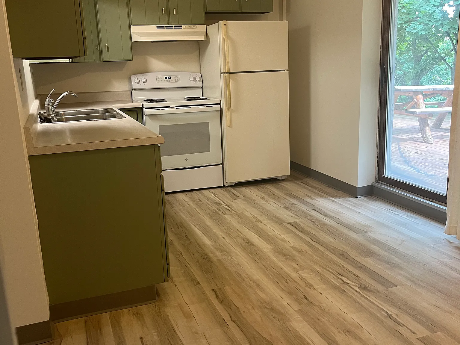 540 Lake Ave — Photo 3