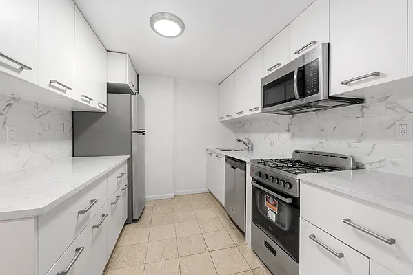 Rented by Douglas Elliman | media 18