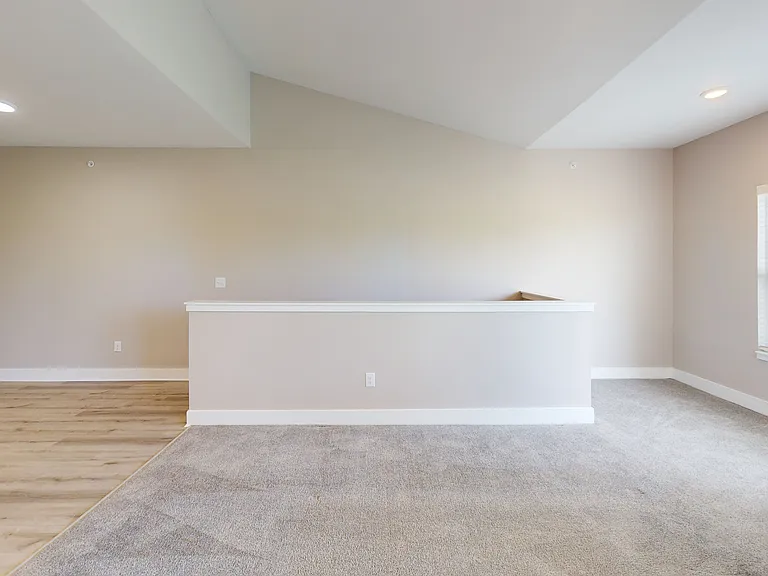 Alexander Pointe Apartments — Photo 42