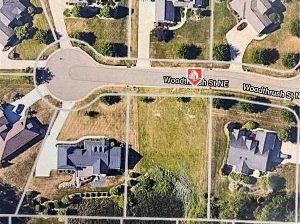 Woodthrush St NE, Canton, OH 44721