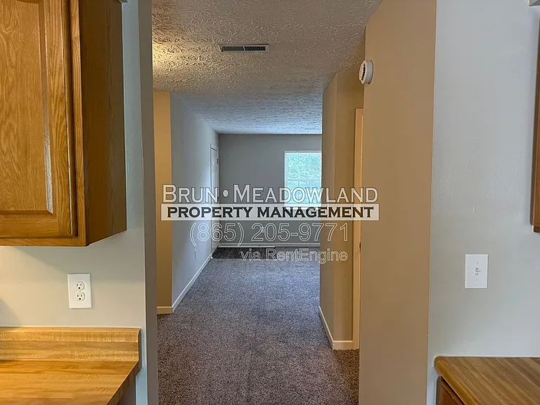 8719 Gleason Dr #C — Photo 25