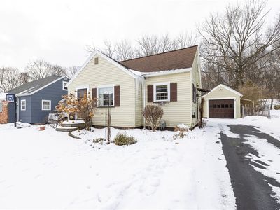 85 Meadowbrook Rd, Rochester, NY, 14620