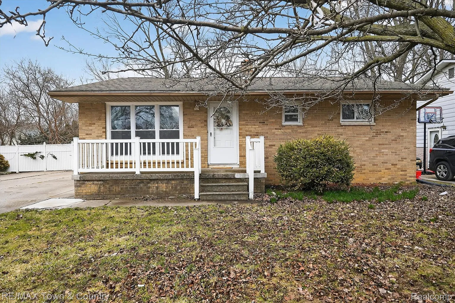 3384 Clement St photo 1
