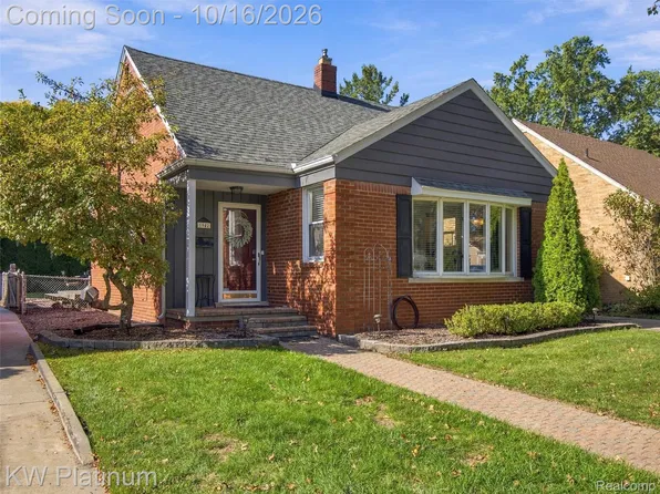1942 Humphrey Ave, Birmingham, MI 48009