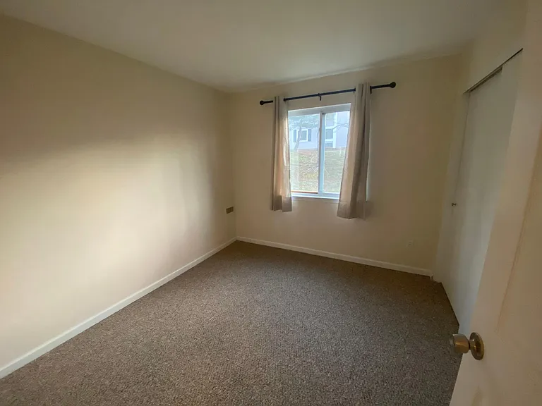 47 Bolton Ct — Photo 10