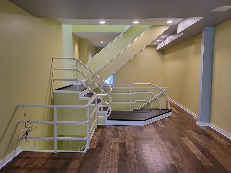 1215 John St #2 — Photo 4