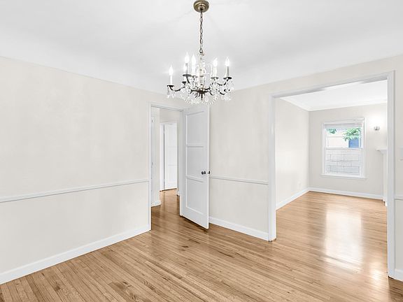 4th image of 11128 Culver Blvd