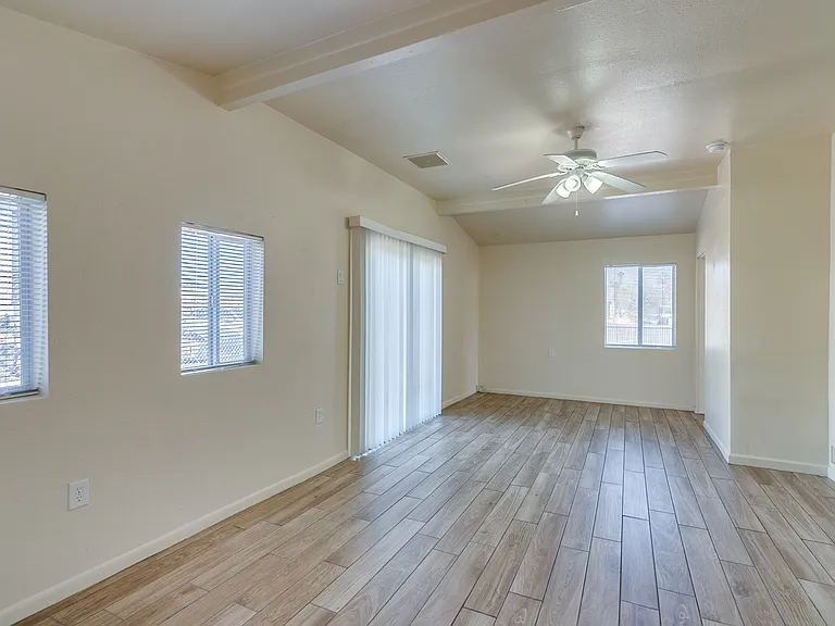 3206 E Bellevue St — Photo 15