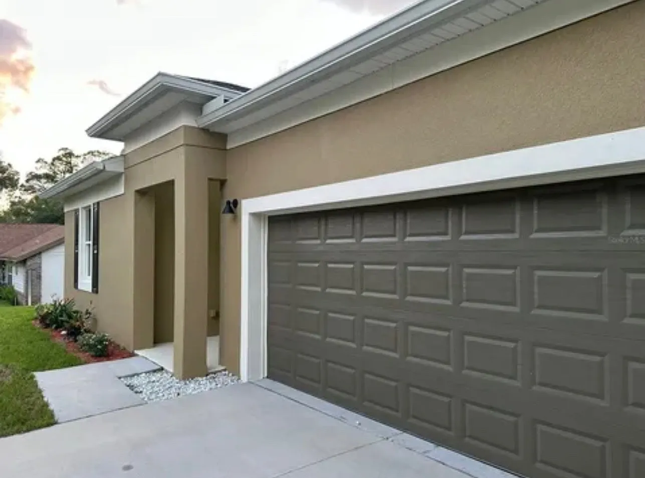 4 bed, 1920 sqft, $2,750 — Photo 1