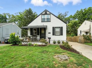 221 McGuire Ln, Cincinnati, OH 45215