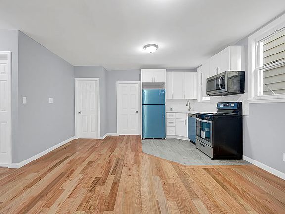 2nd image of 825 E 220th St #2