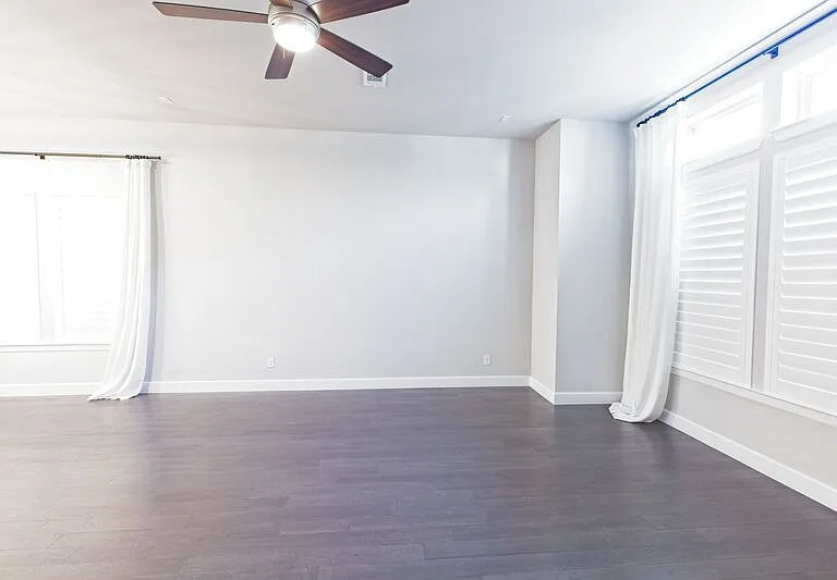 5319 Holland Ave — Photo 12