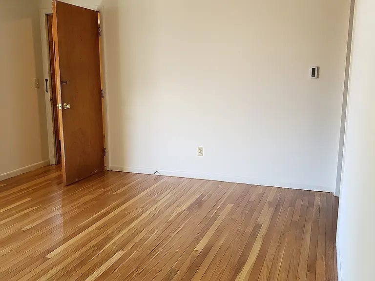 26 Hallock St #7 — Photo 3