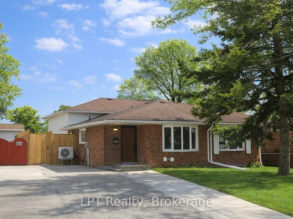 1281 Oxford St, Oshawa, ON L1J 3W5