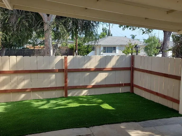 5483 Elgin Ave — Photo 6