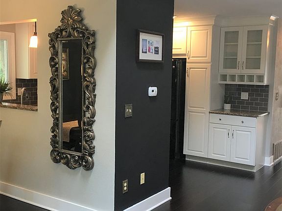 5th image of 22 Cobble Ct