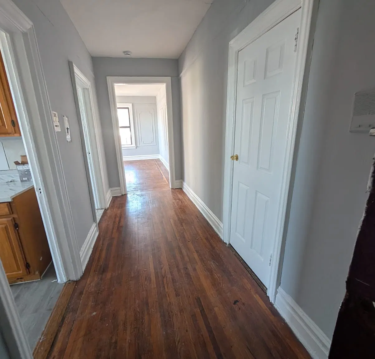 160 Ellis Ave — Photo 2