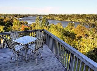 911 5th Ave S, Stillwater, MN 55082