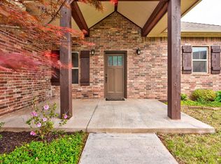 11732 SW 26th Ct, Yukon, OK 73099