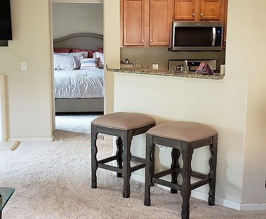 3rd image of 5350 Dunlay Dr Unit 1913
