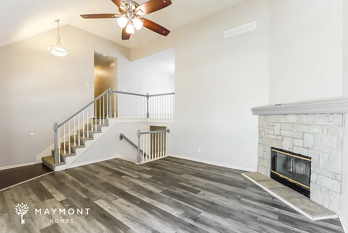 910 Maple St — Photo 6
