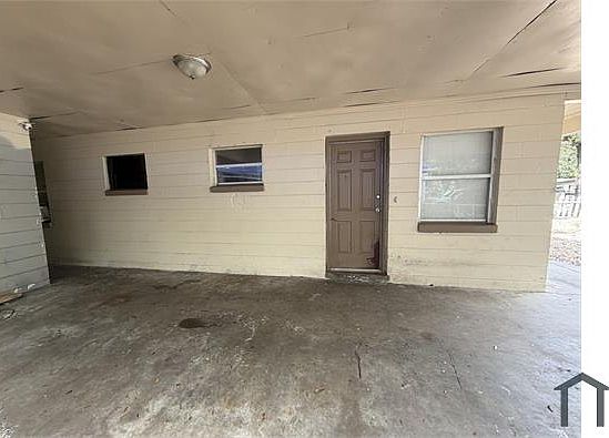 3rd image of 8314 N Elmer St