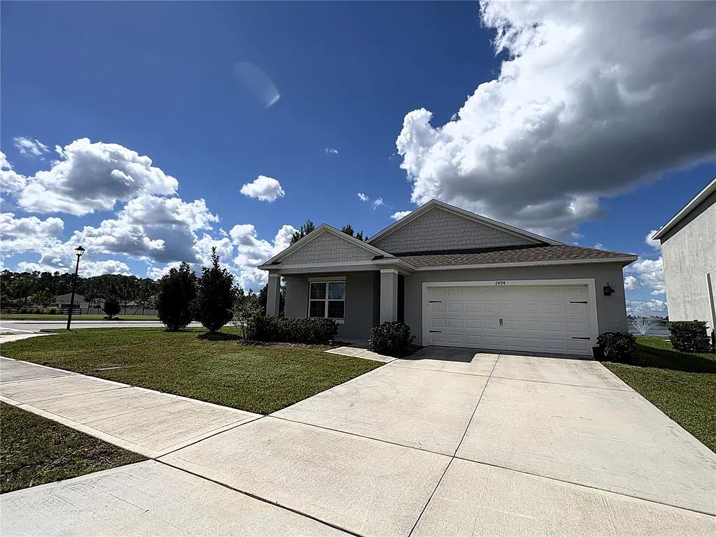 4 bed, 2.0 bath, 1828 sqft, $2,350 — Photo 3