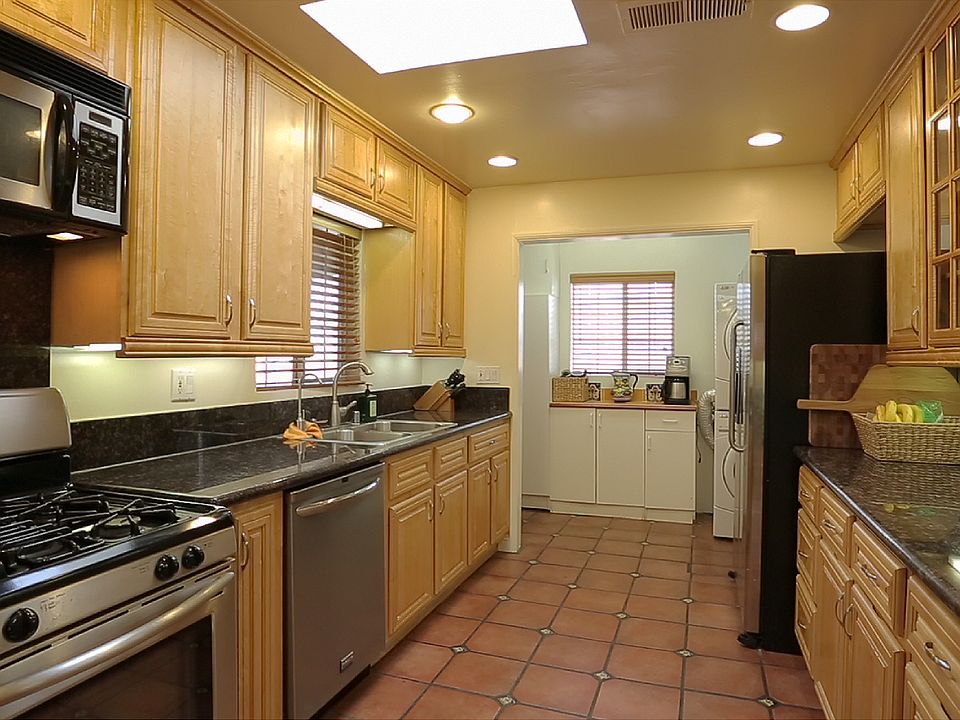 1st image of 3117 Oakhurst Ave