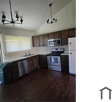 2711 Canary Cir — Photo 9