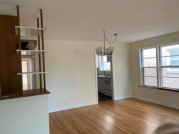 3rd image of 702 Florence Ave #1