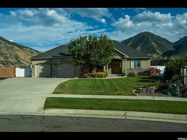 1st image of 2976 E Canyon Crest Dr