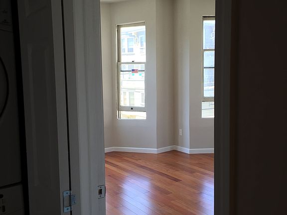 5th image of 1589 Sacramento St APT 4